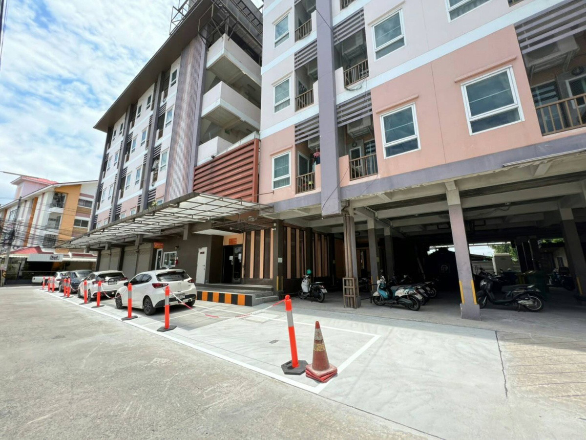 Condo · Mueang Chon Buri, chon_buri — photo 4