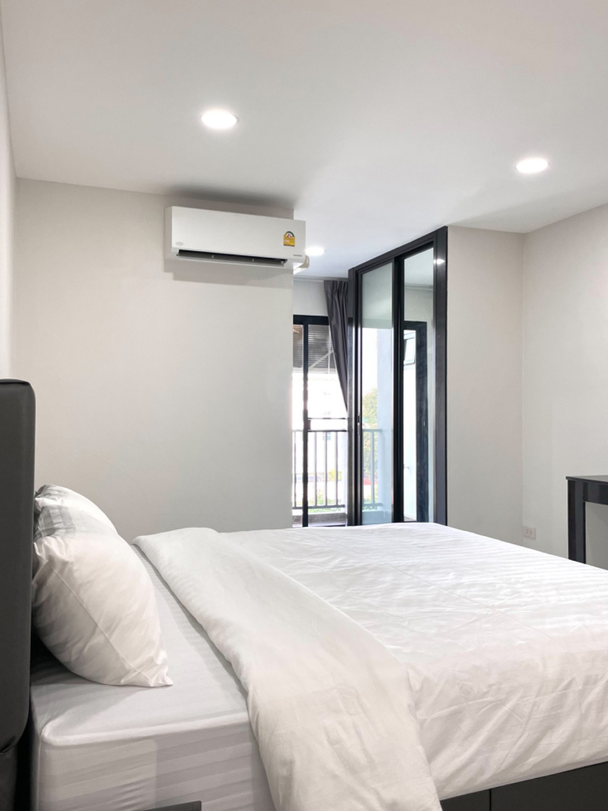 Condo · Dusit, bangkok — photo 1