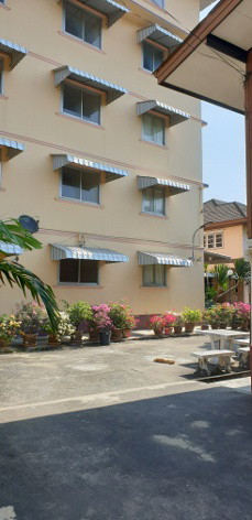 Condo — photo 1