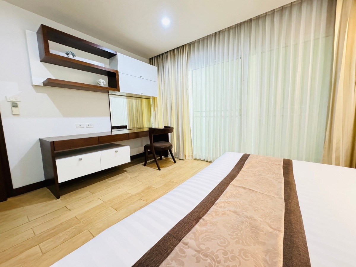 Condo · Watthana, bangkok — photo 2