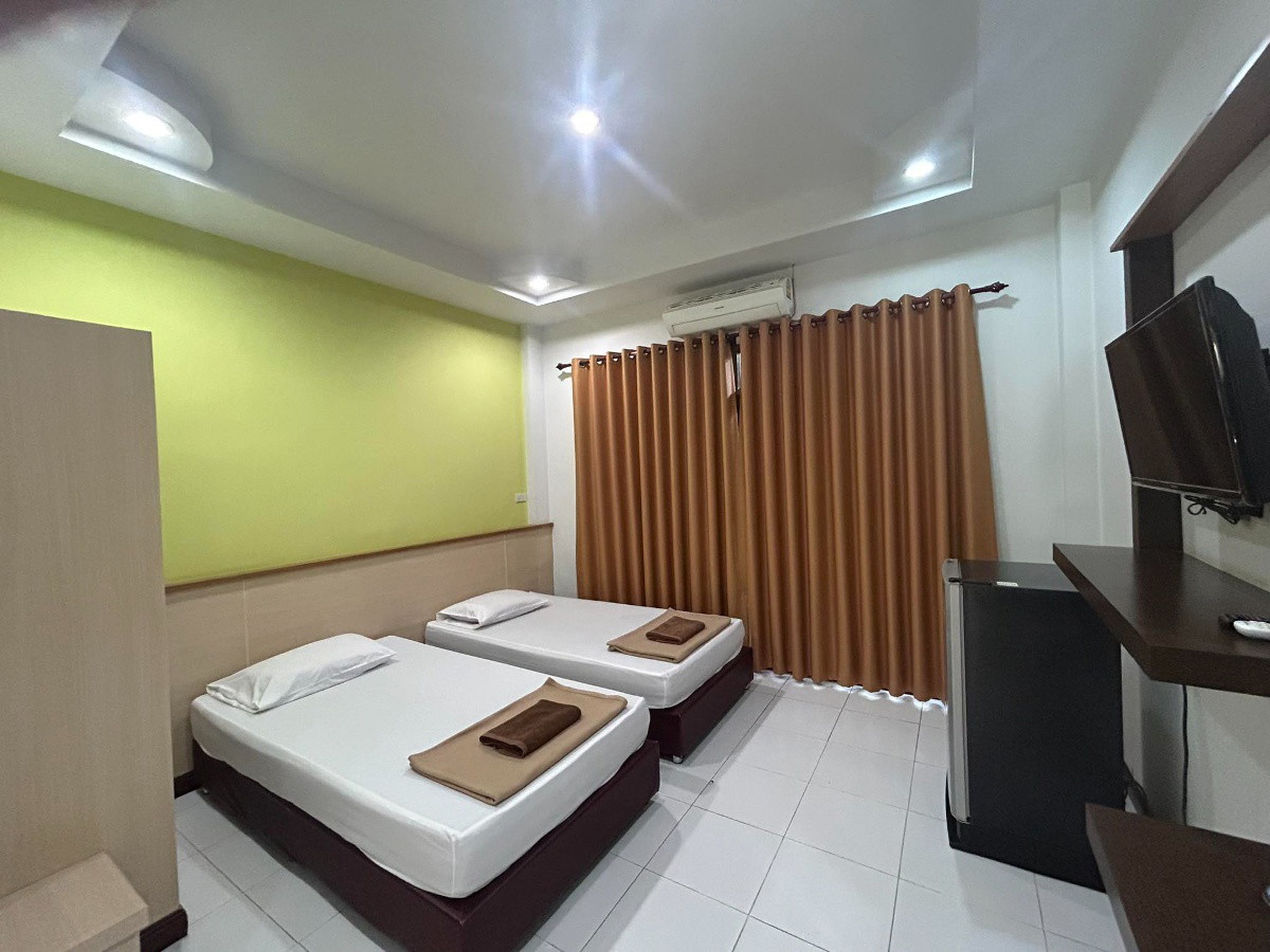 Condo — photo 1