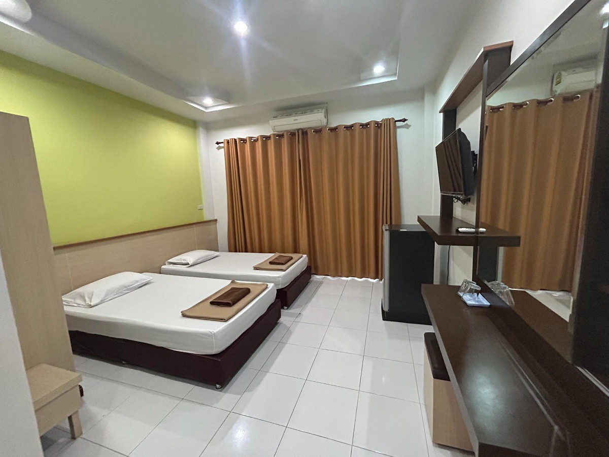 Condo — photo 2