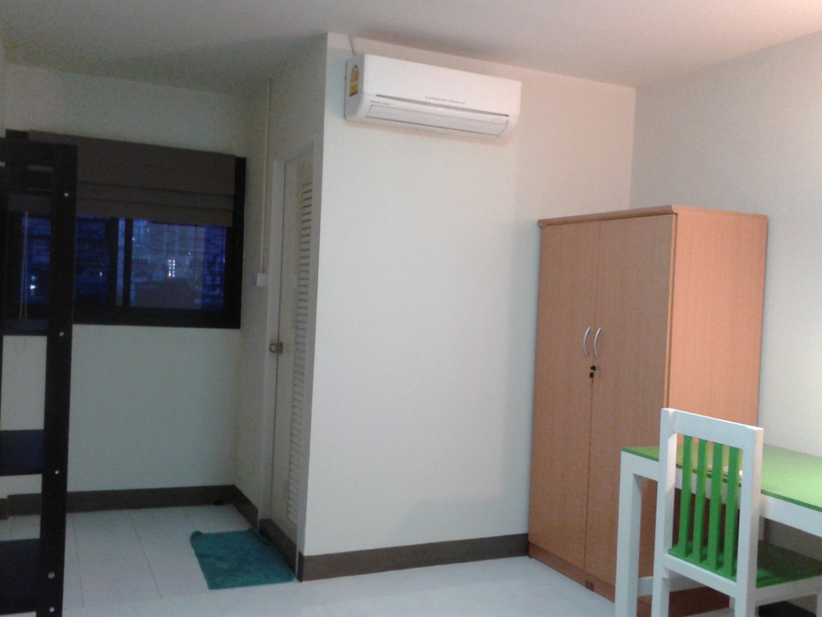 Condo · Bang Rak, bangkok — photo 5