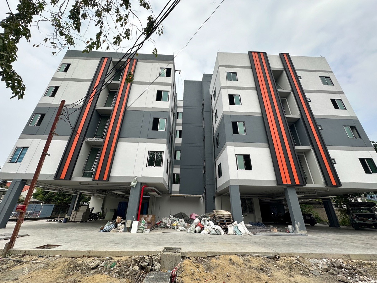 Condo · Phra Khanong, bangkok — photo 2