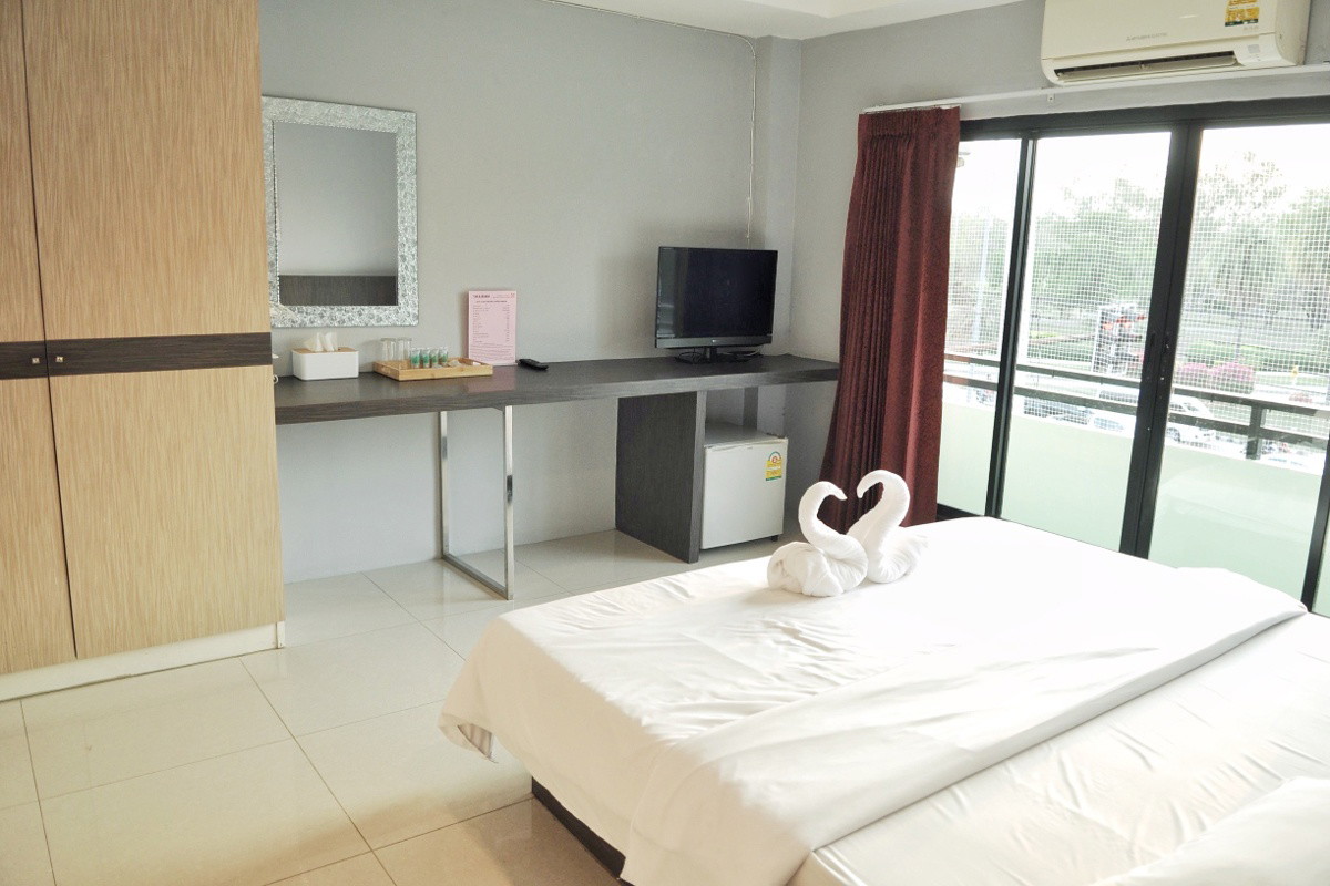 Condo — photo 5