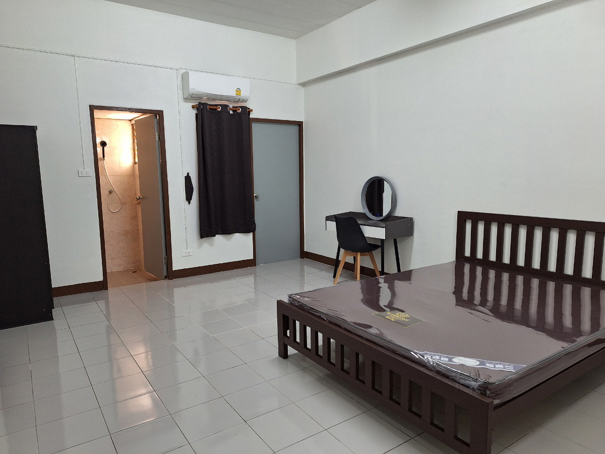 Condo · Watthana, bangkok — photo 1
