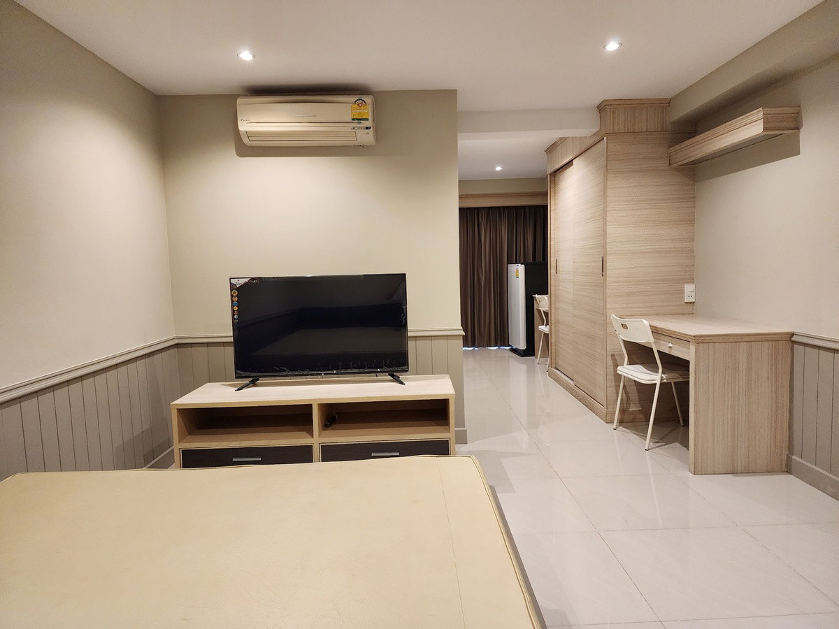 Condo · Khlong San, bangkok — photo 2