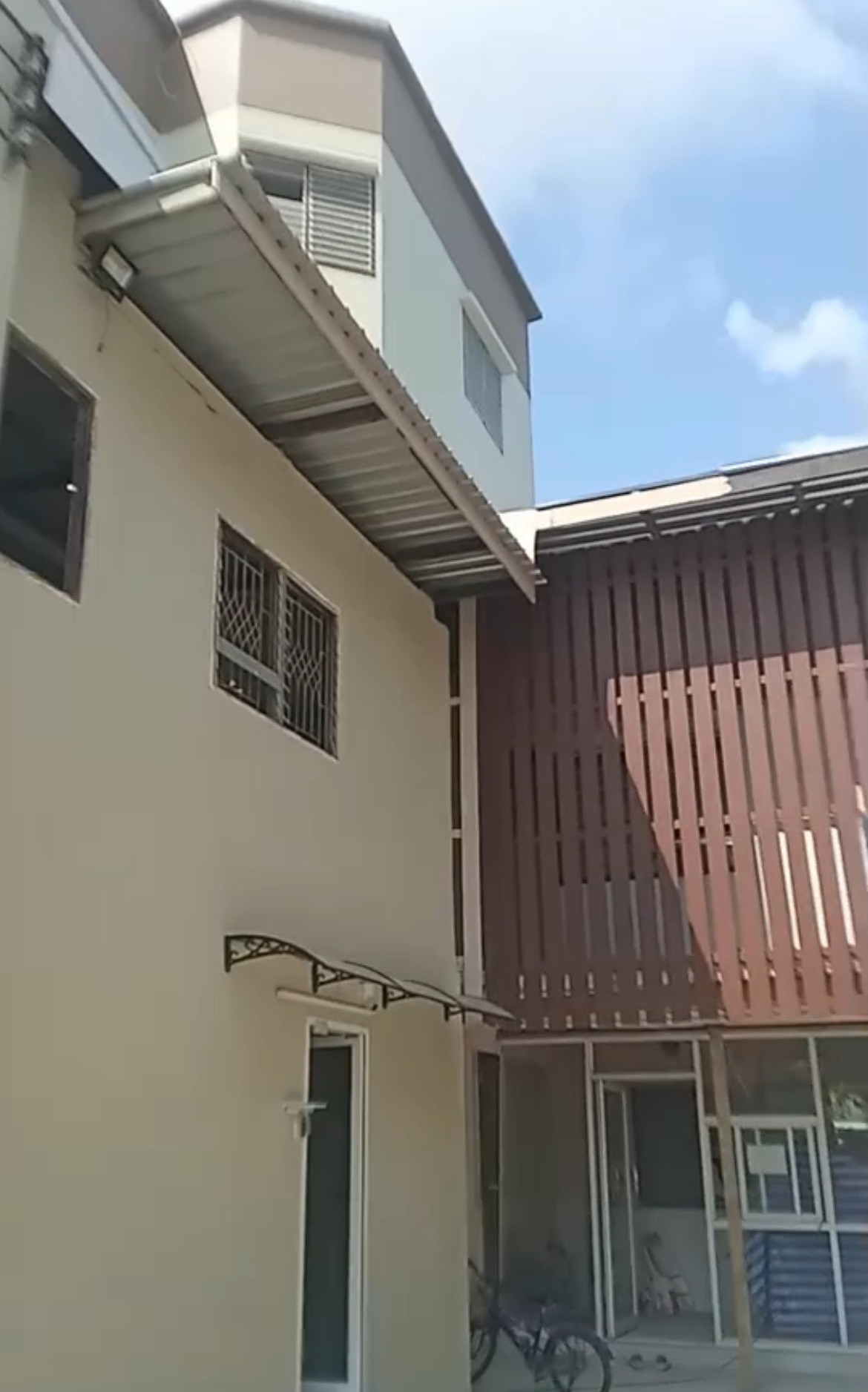 Condo · Bang Na, bangkok — photo 1