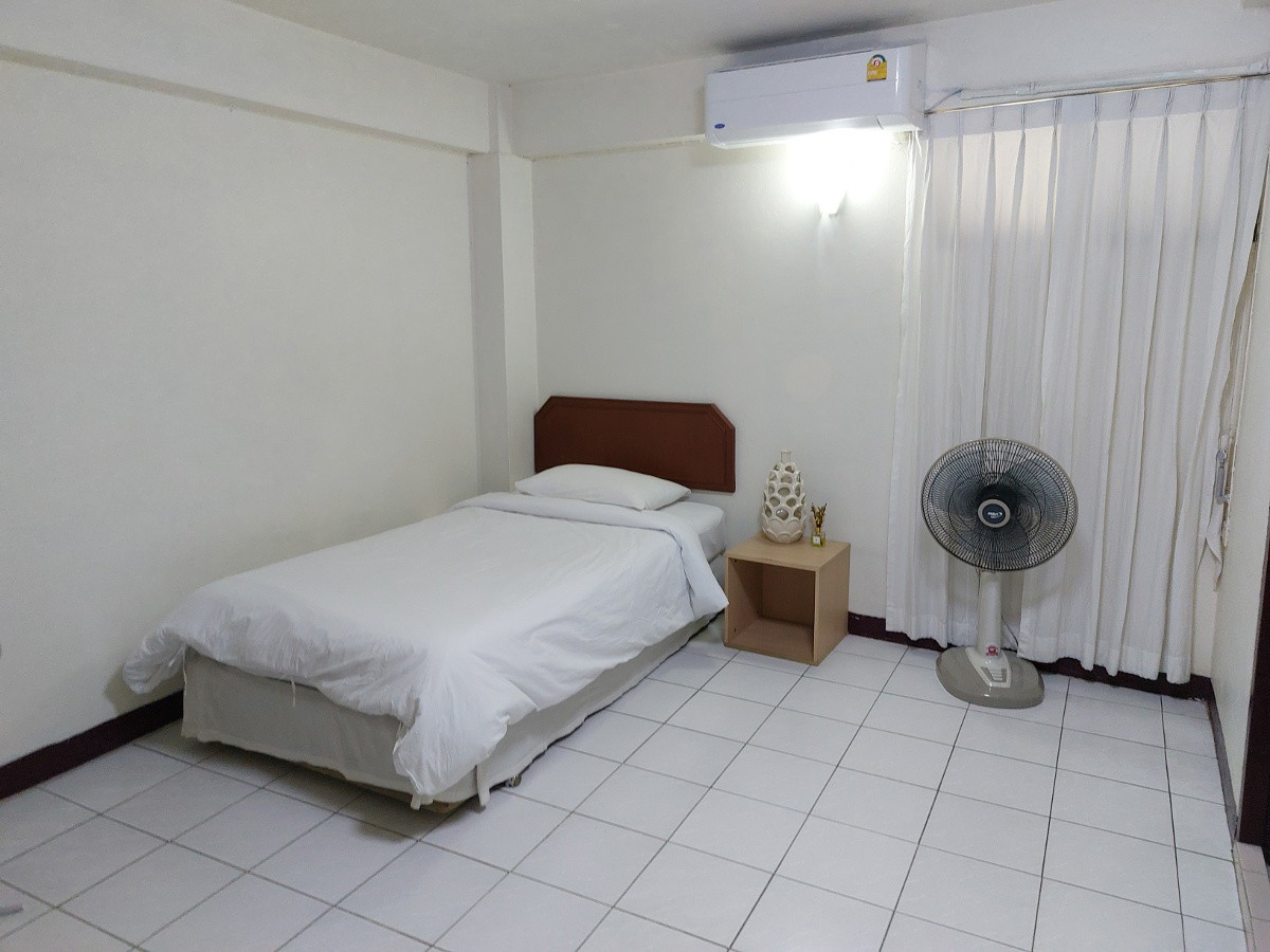 Condo · Sathon, bangkok — photo 4