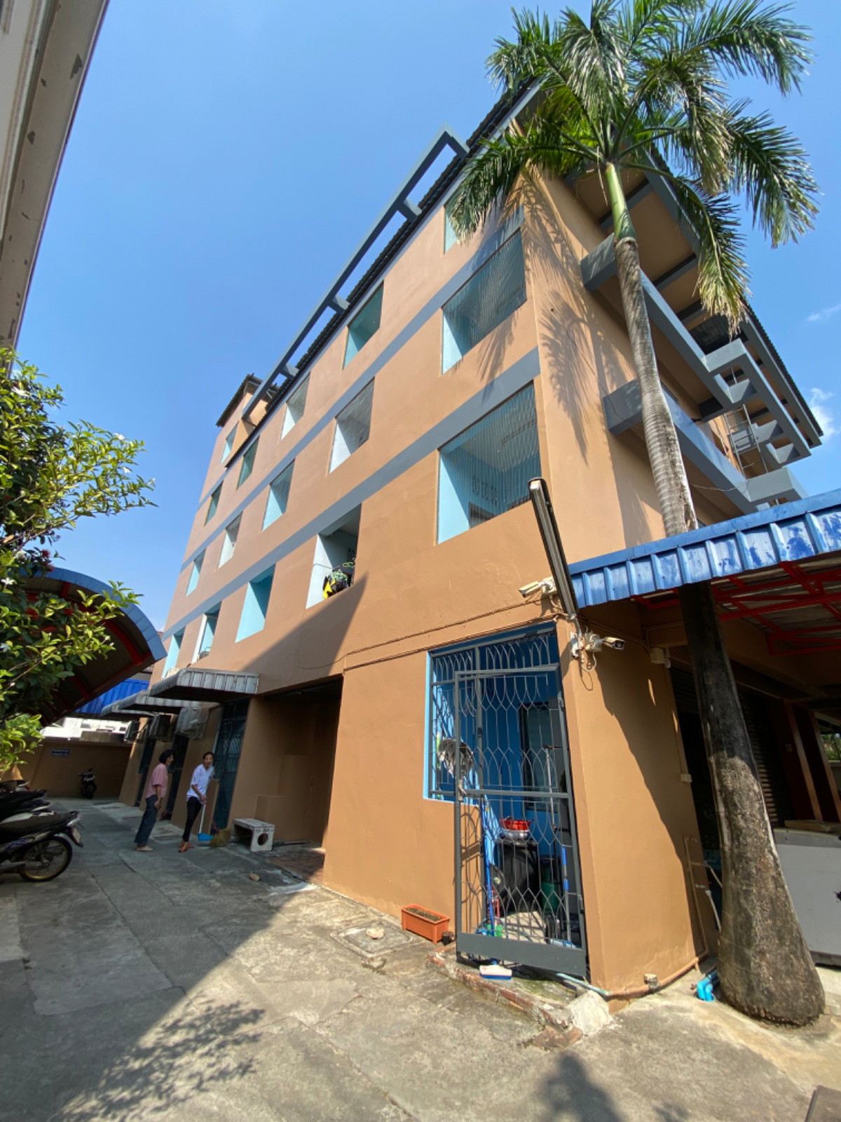 Condo — photo 2