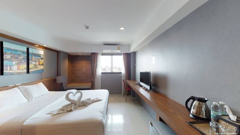 Condo — photo 2
