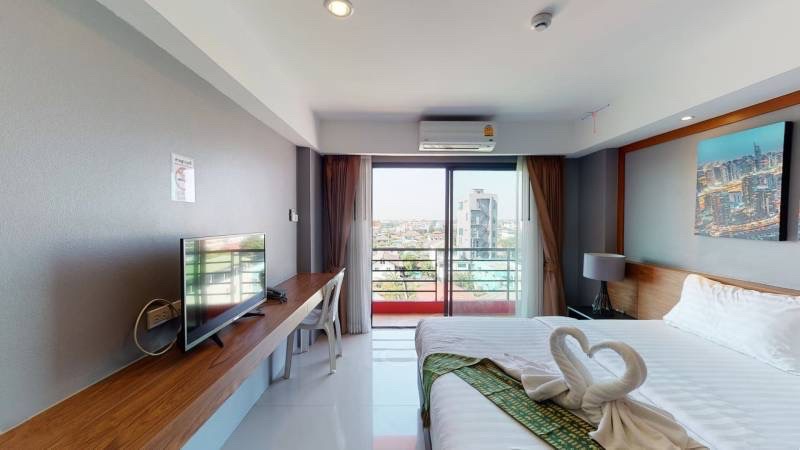 Condo — photo 5