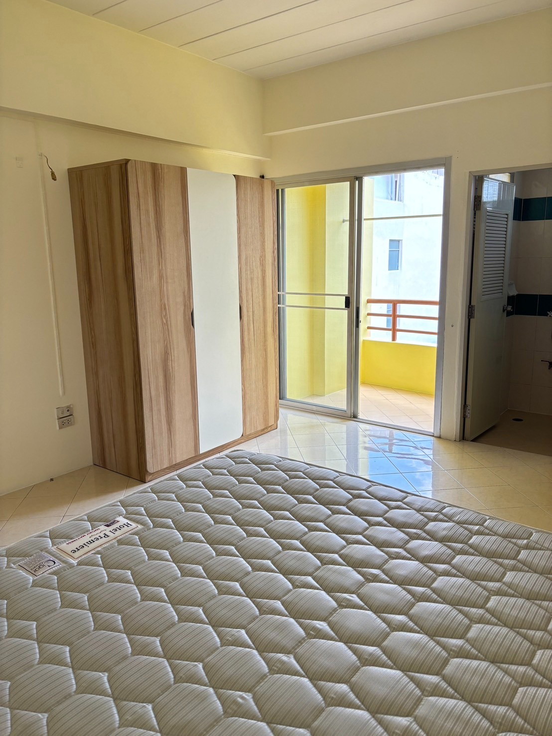 Condo · Huai Khwang, bangkok — photo 2