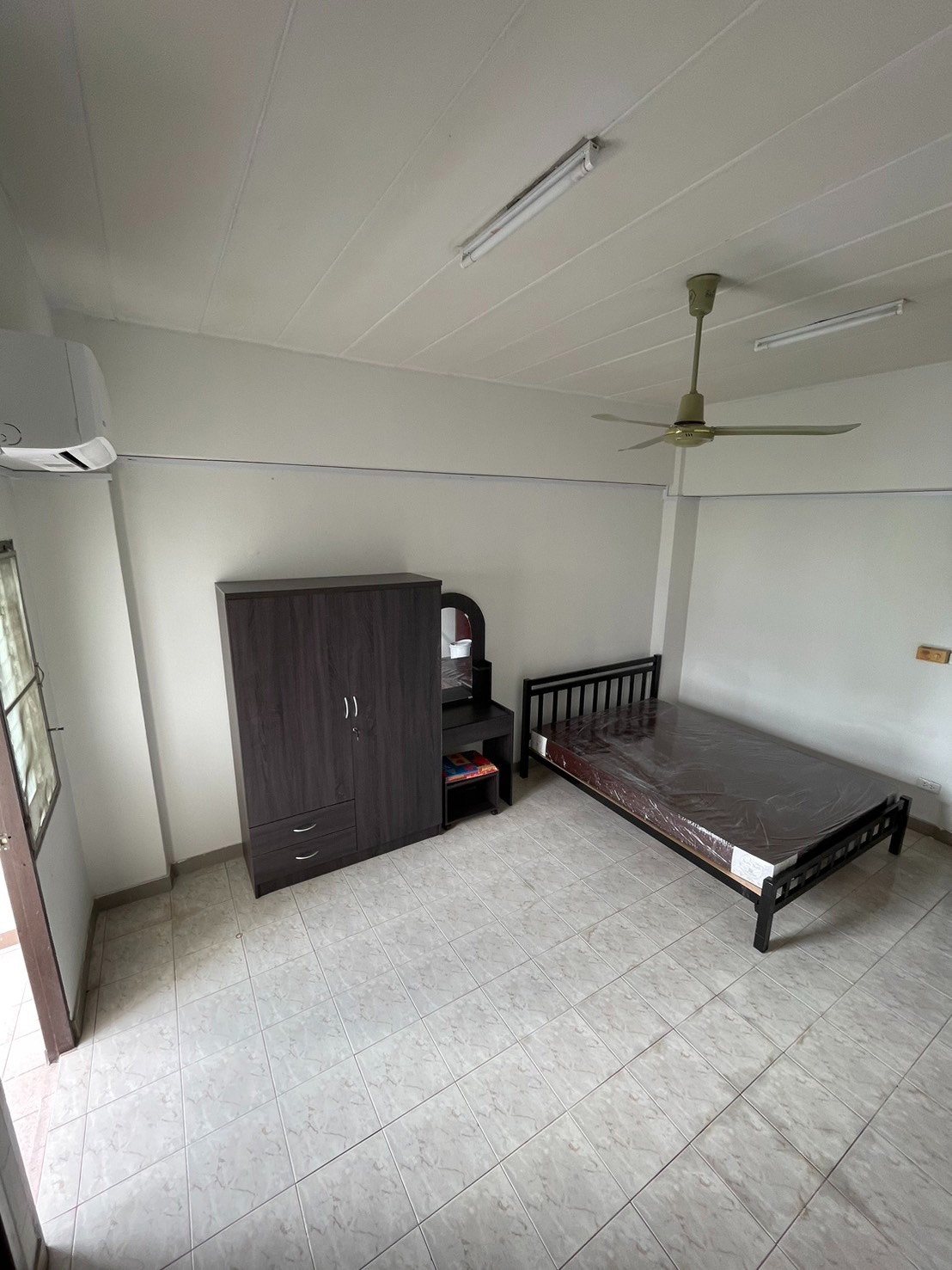 Condo · Huai Khwang, bangkok — photo 4