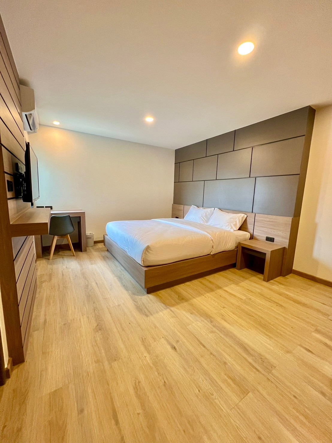 Condo — photo 2