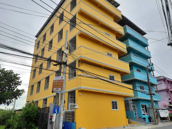 Baan Thong Kiao (yellow building) - Apartment for Rent
