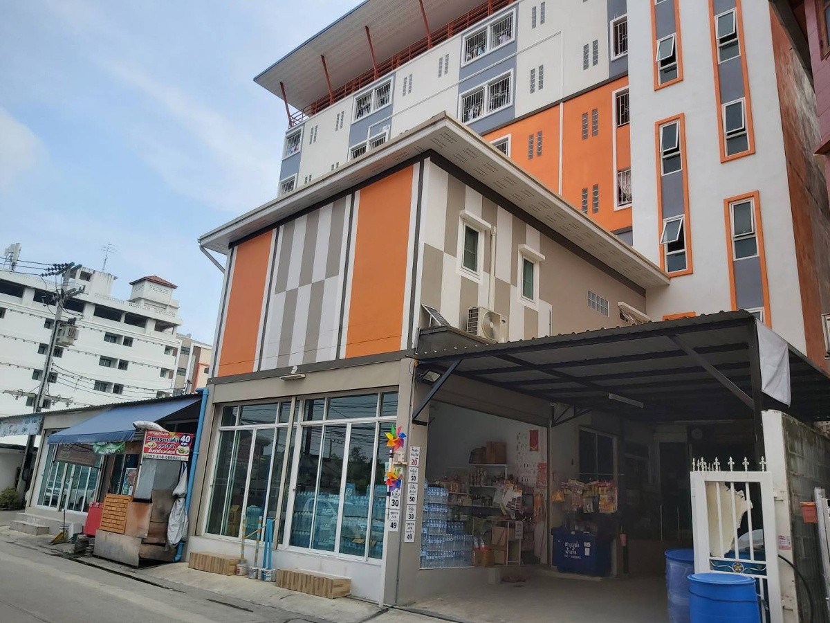 Condo — photo 1