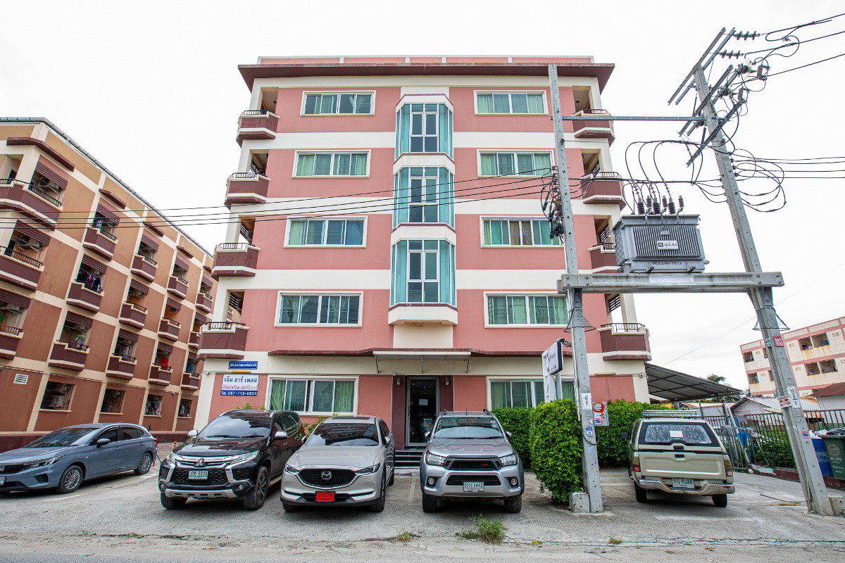 Condo — photo 1