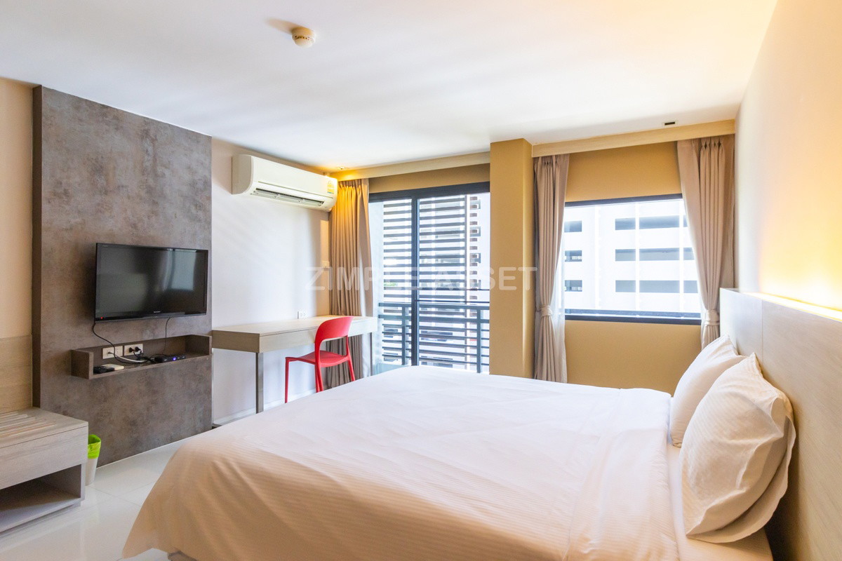 Condo · Sathon, bangkok — photo 2