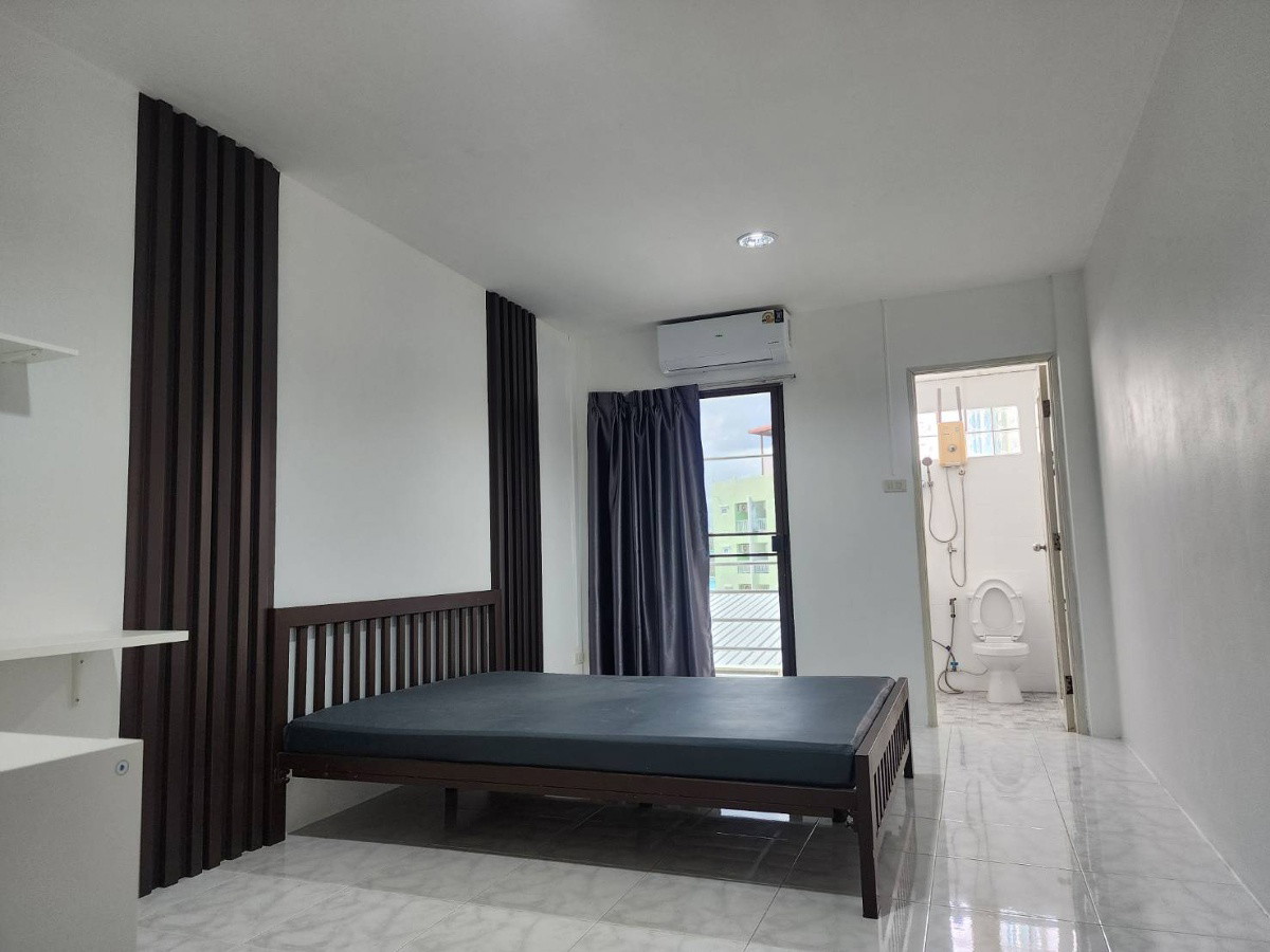 Condo · Bang Na, bangkok — photo 1