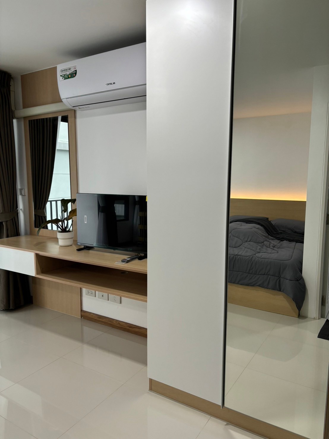 Condo · Huai Khwang, bangkok — photo 2