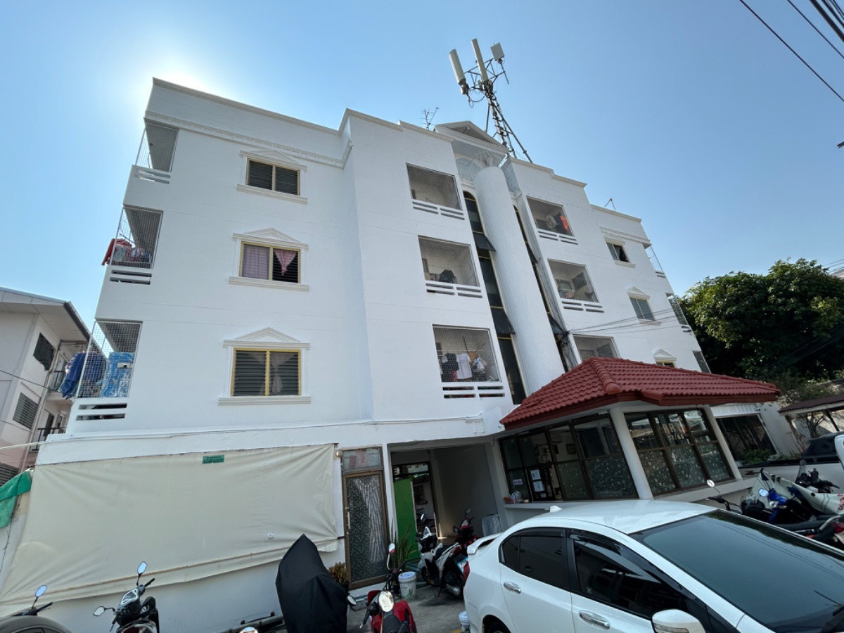 Condo · Bang Na, bangkok — photo 1