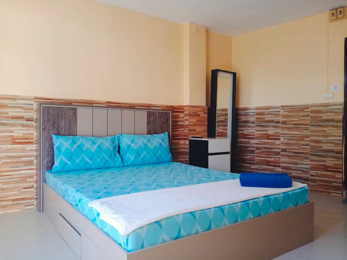 Condo · Bang Yai