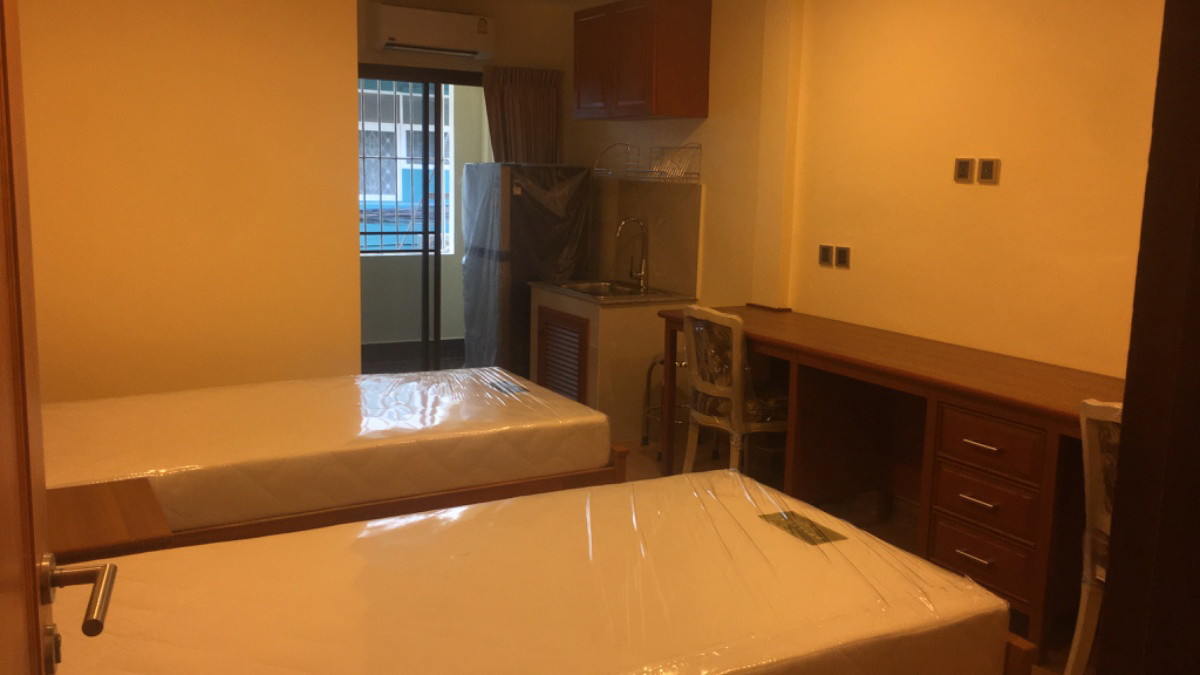 Condo · Pathum Wan, bangkok — photo 1