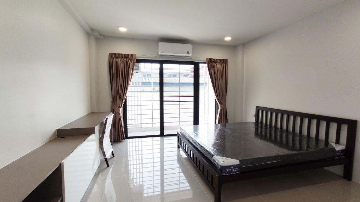 Condo — photo 3