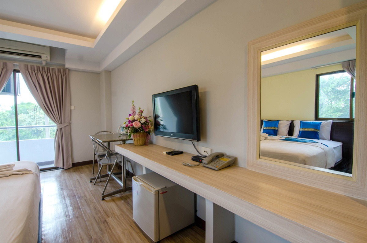 Condo · Saphan Sung, bangkok — photo 5