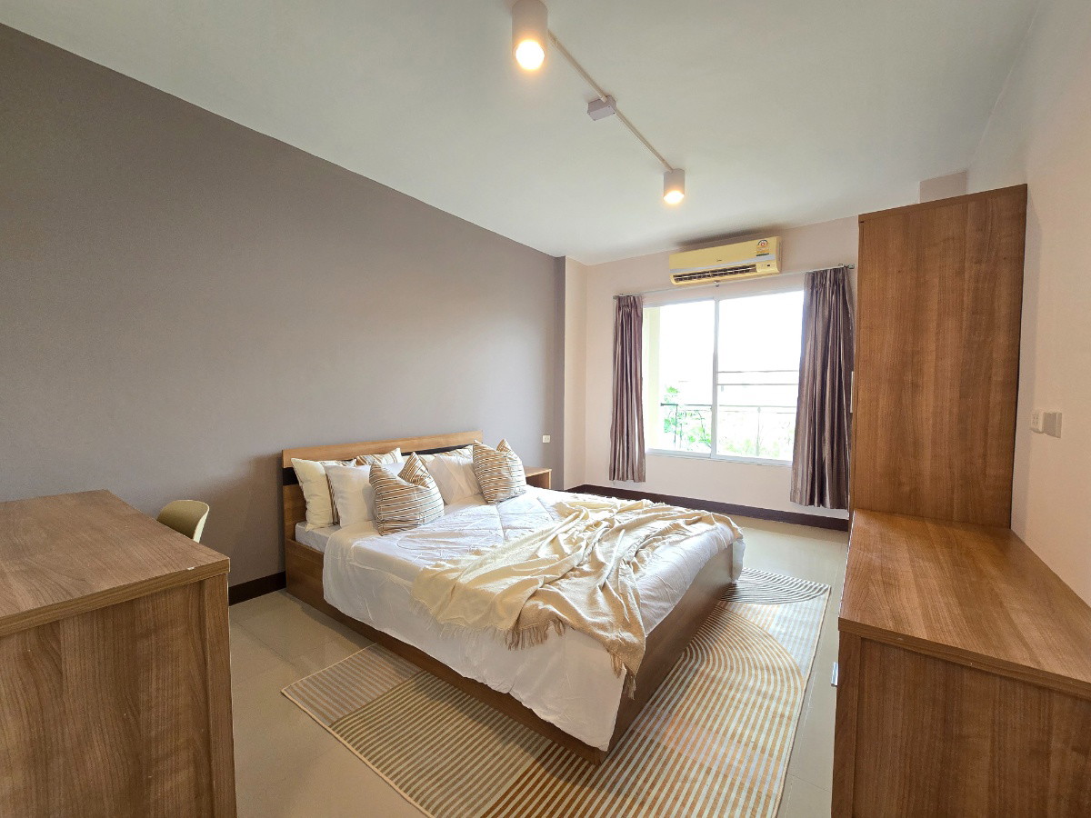 Condo · Wang Thonglang, bangkok — photo 2