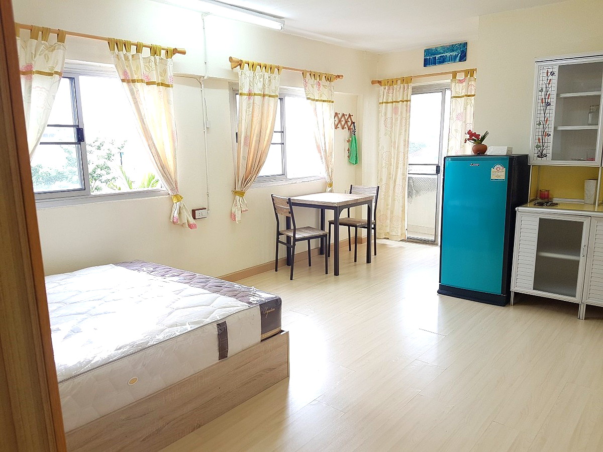 Pictures of คอนโดบ้านสวนรัชธานี 1/4