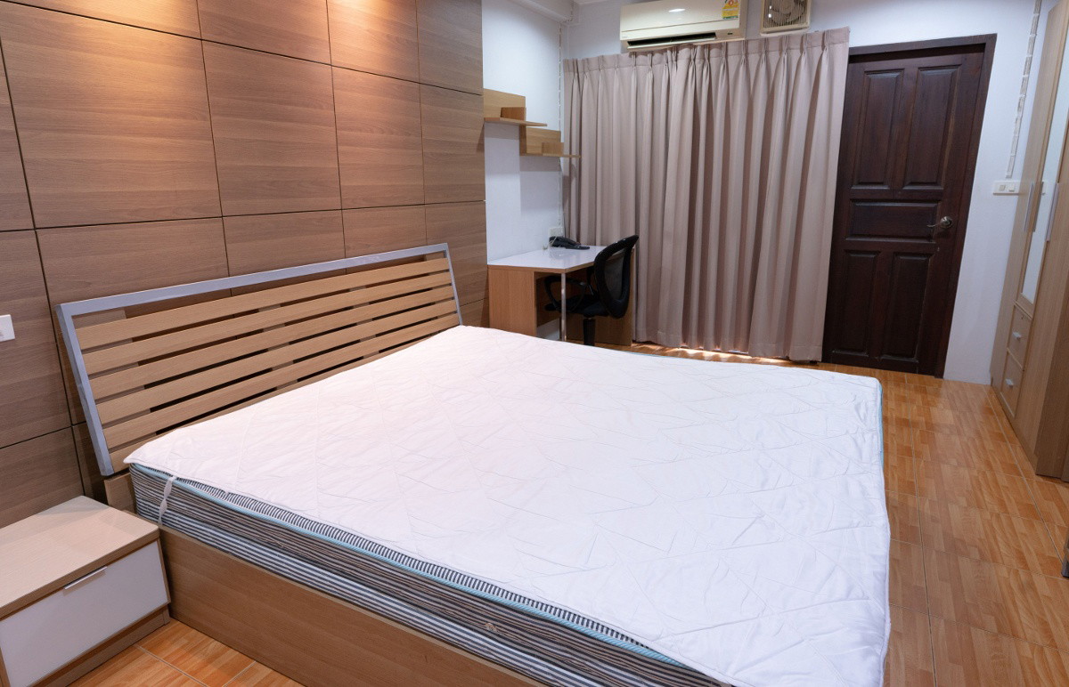 Condo · Phra Khanong, bangkok — photo 3