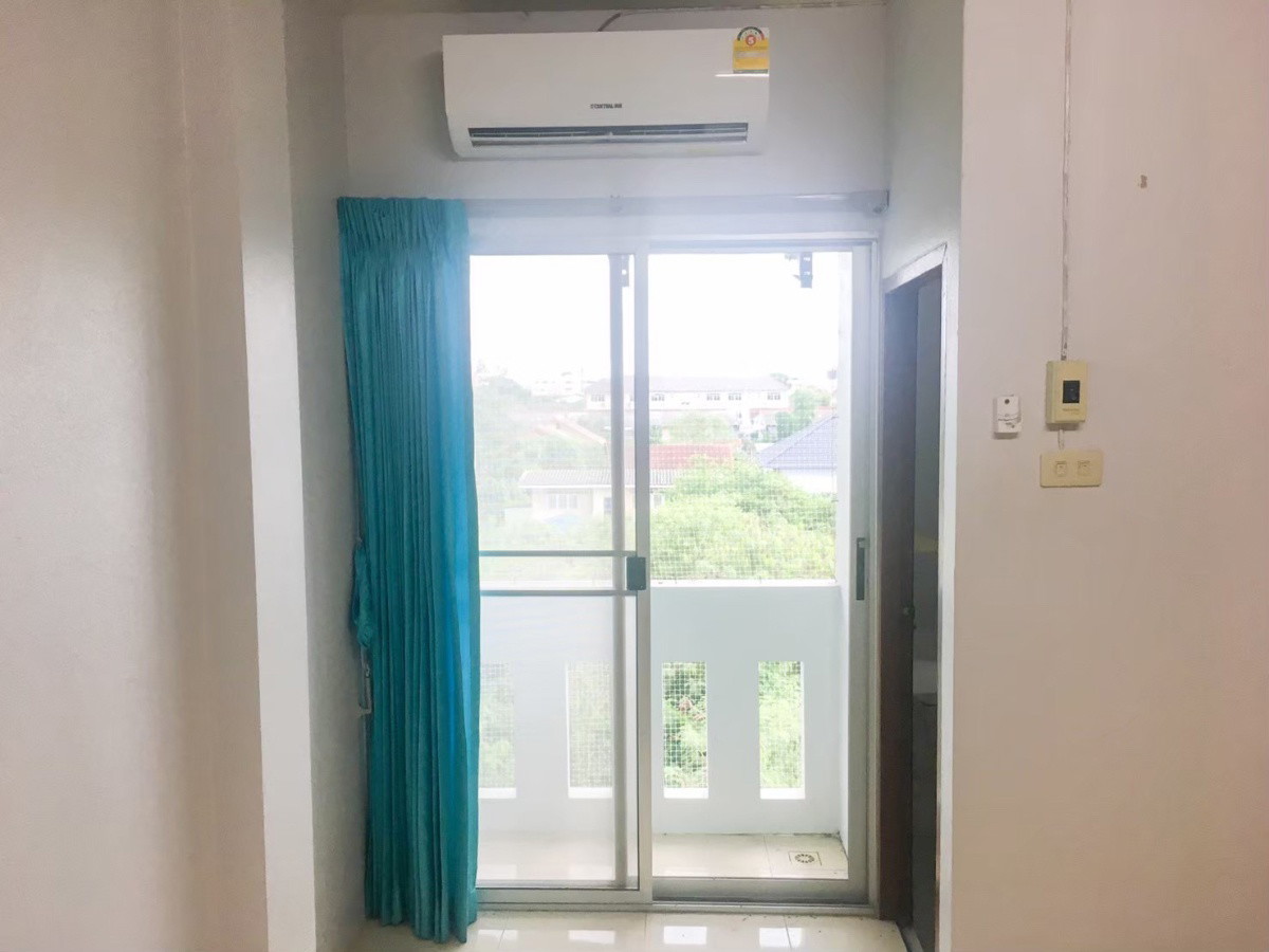 Condo — photo 3