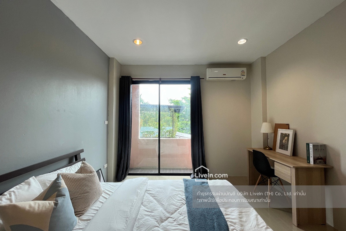 Condo · Phra Khanong, bangkok — photo 2