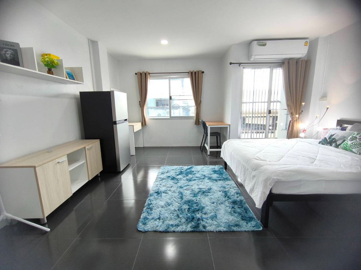 Condo · Bang Khun Thian, bangkok — photo 4