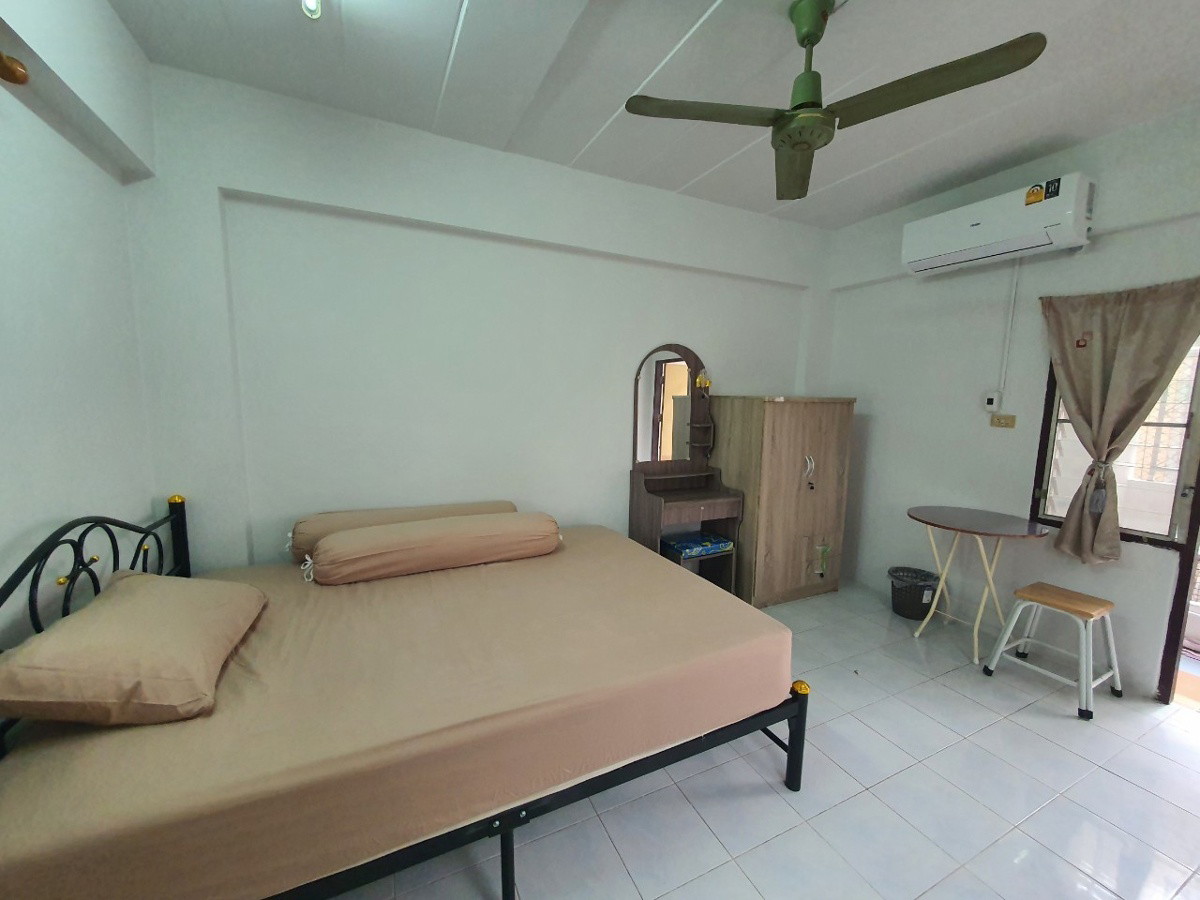 Condo — photo 3