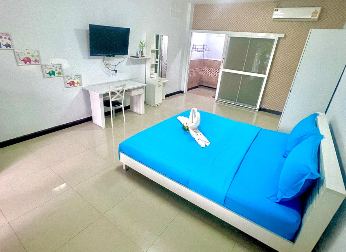 Condo — photo 3