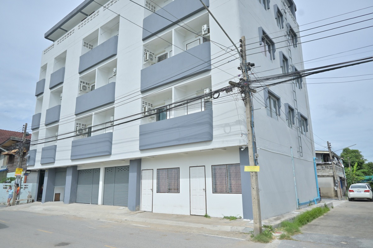 Condo — photo 2