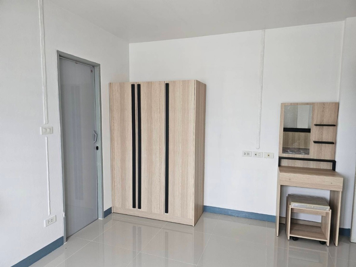 Condo · Wang Thonglang, bangkok — photo 3