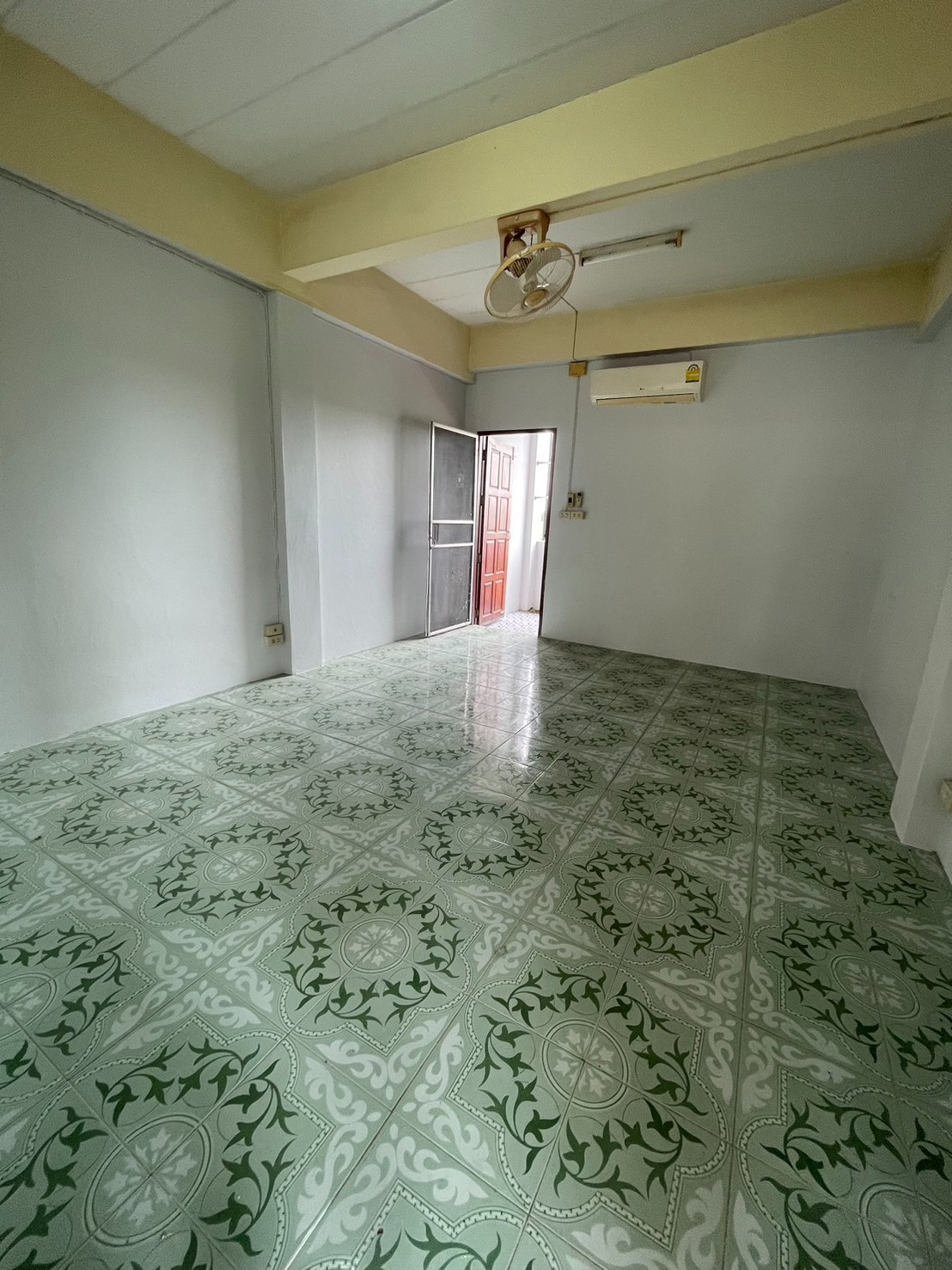 Condo — photo 3