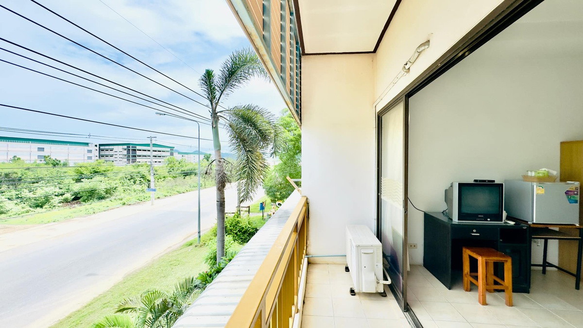 Condo — photo 5