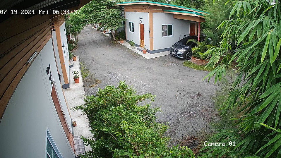 Condo — photo 1