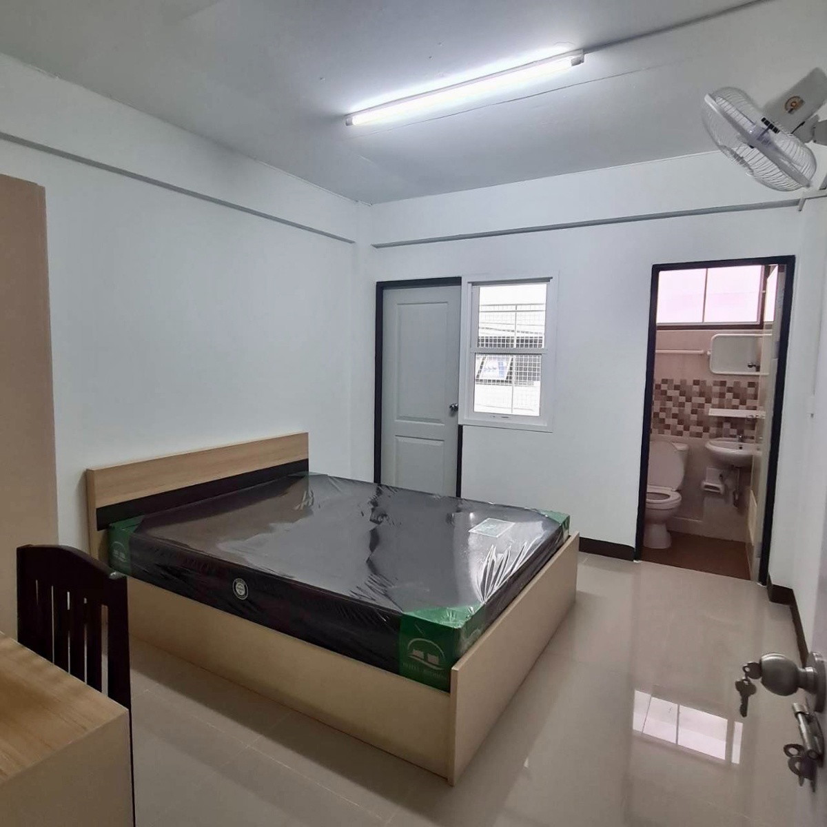 Condo · Wang Thonglang, bangkok — photo 5