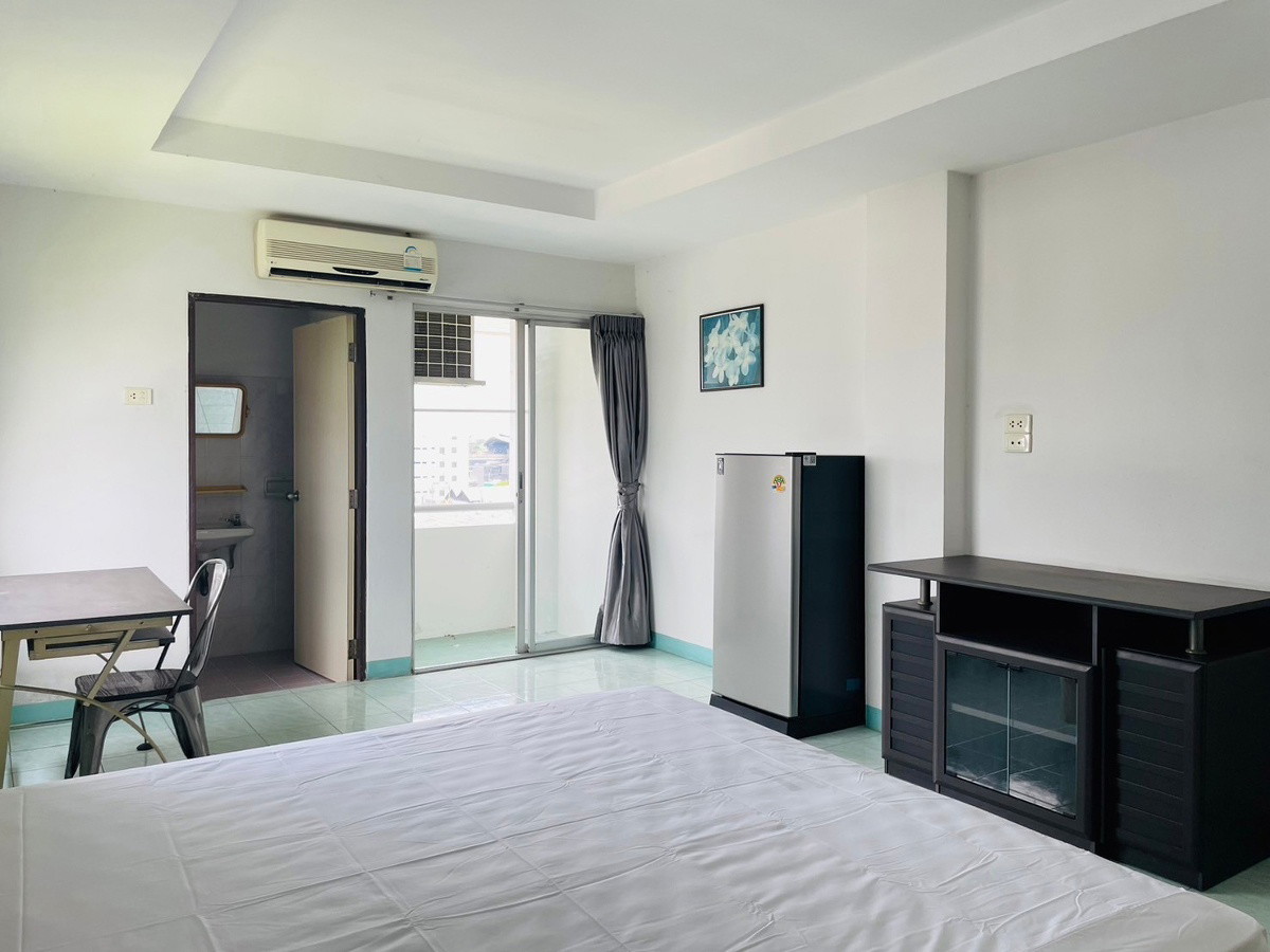 Condo · Mueang Samut Prakan — photo 4