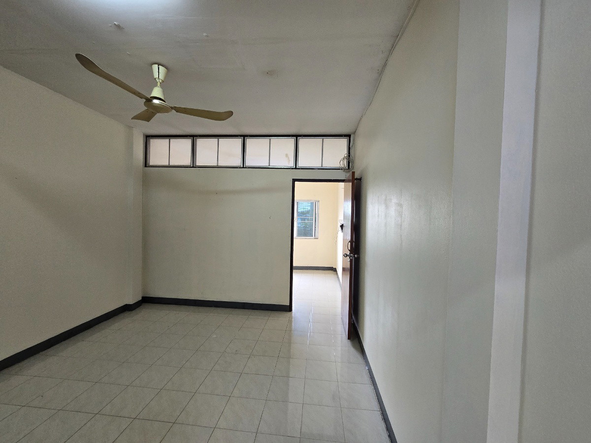 Condo — photo 3
