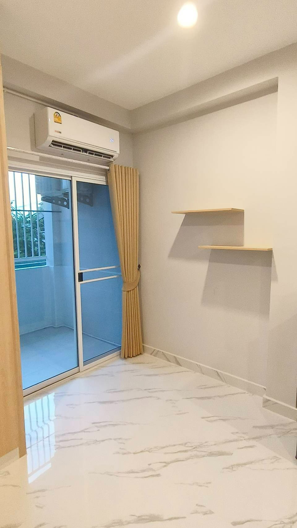 Condo — photo 3