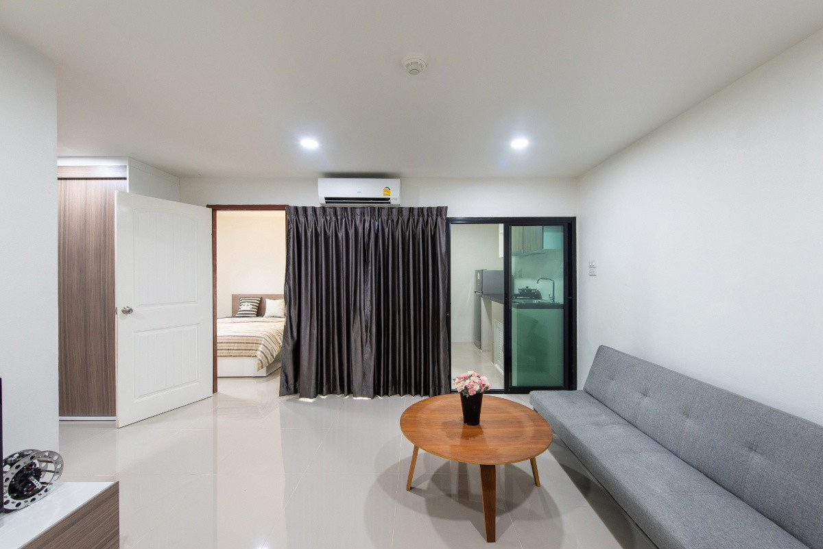 Condo · Mueang Chon Buri, chon_buri — photo 4