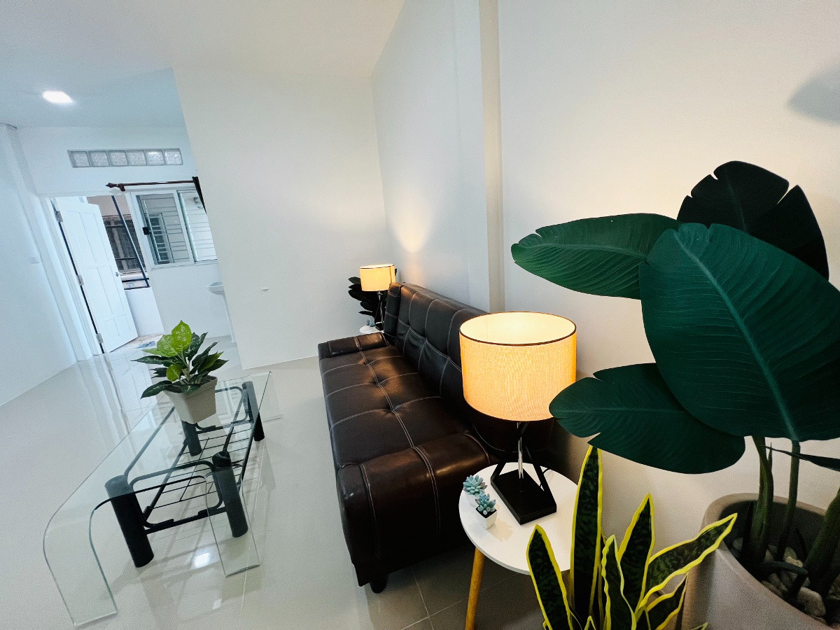 Condo — photo 2