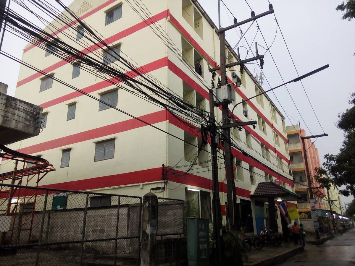 Condo — photo 1